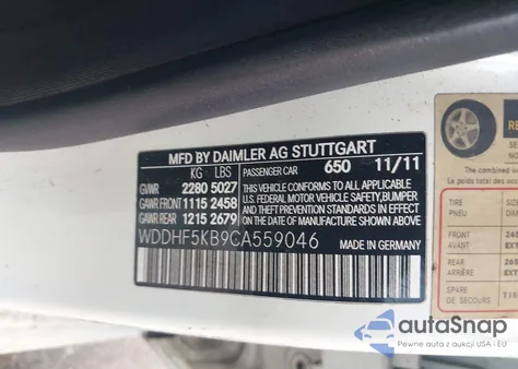 2012 Mercedes-Benz E 350 z USA, uszkodzony, nr VIN WDDHF5KB9CA559046